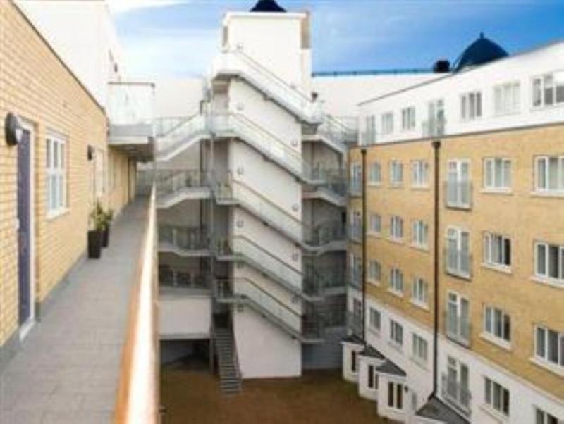 Marlin Apartments Commercial Road - Limehouse London Exterior foto