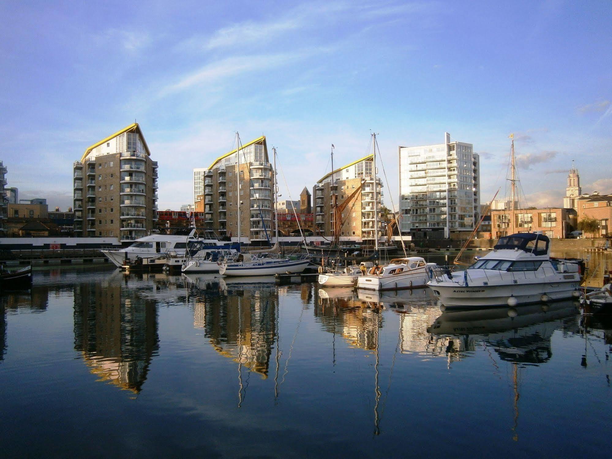 Marlin Apartments Commercial Road - Limehouse London Exterior foto